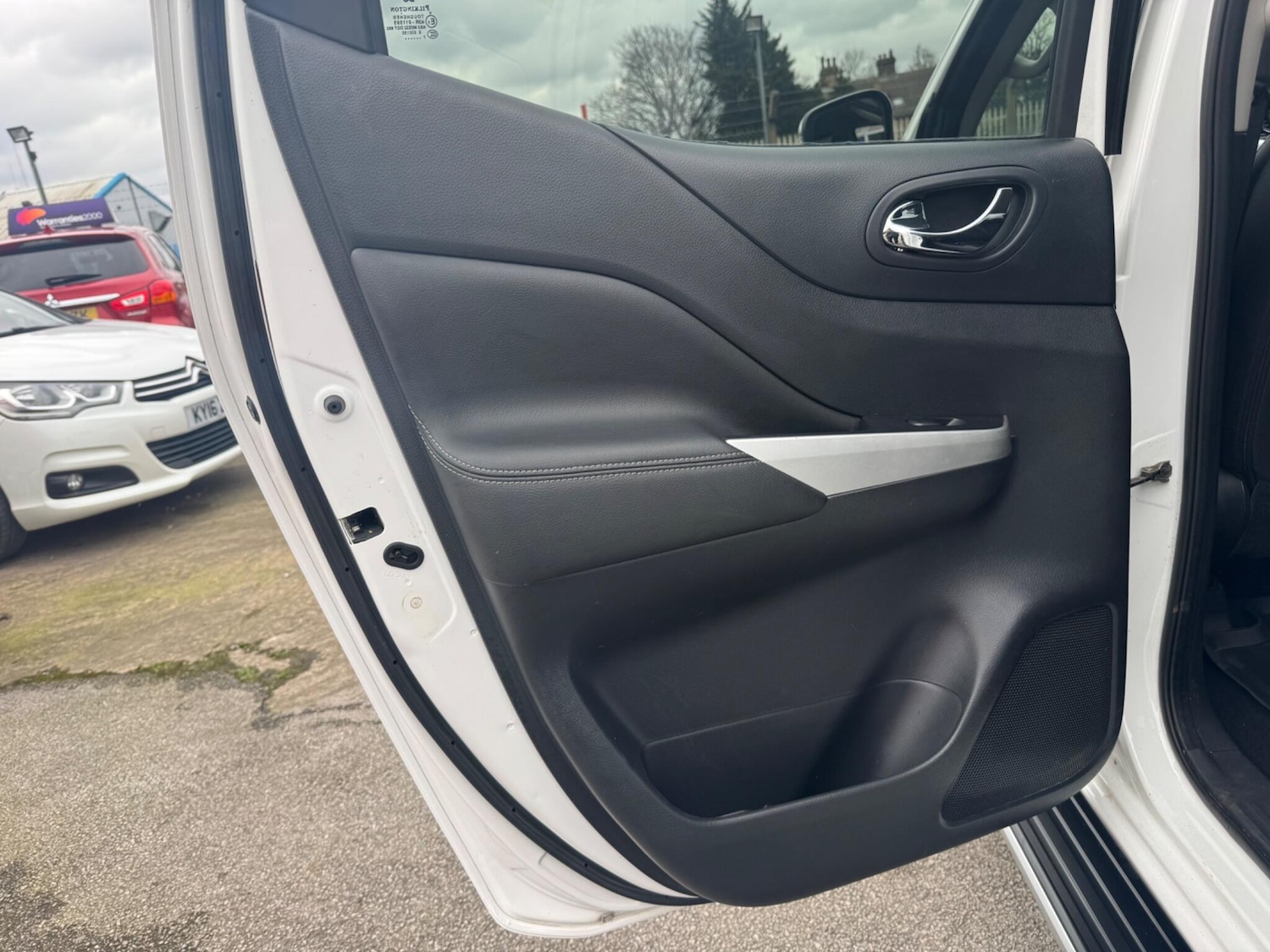 Used Nissan Navara 2018 for sale - 77238371: Photo 31