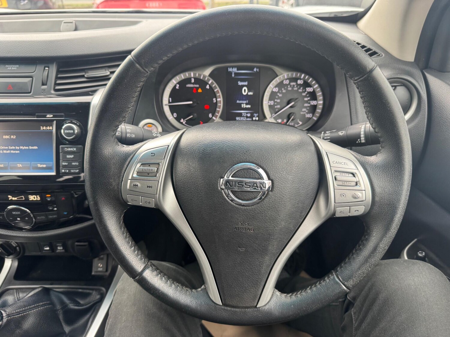 Used Nissan Navara 2018 for sale - 77238371: Photo 38
