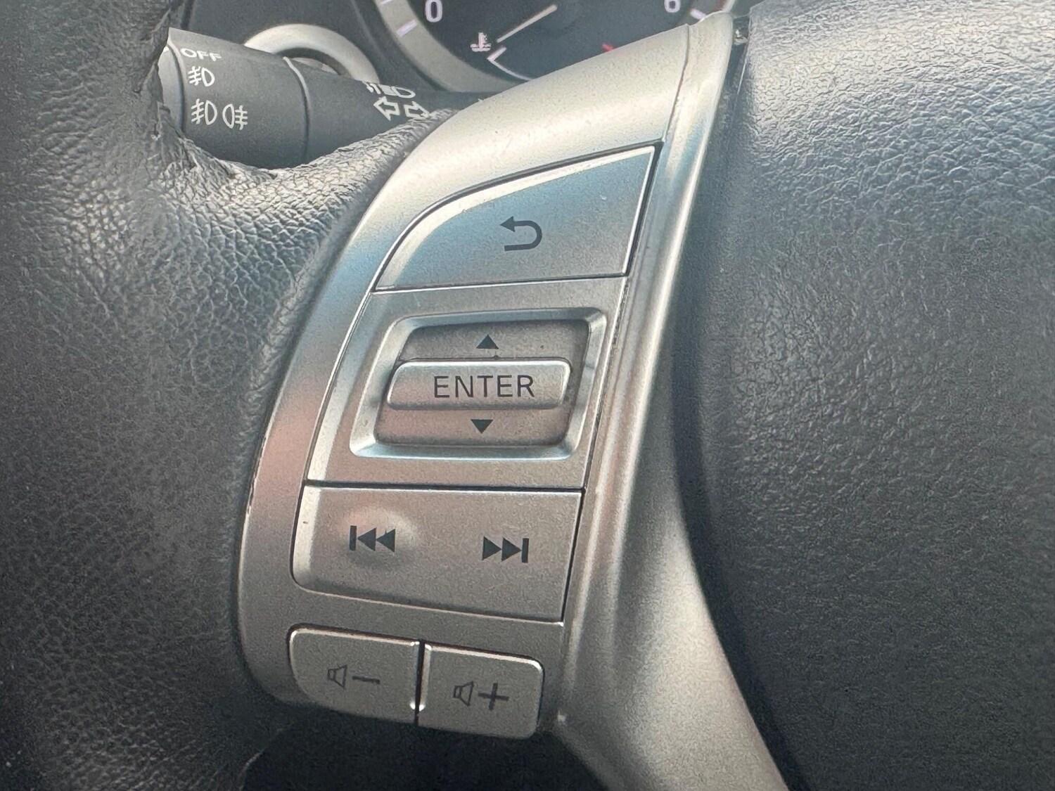 Used Nissan Navara 2018 for sale - 77238371: Photo 39