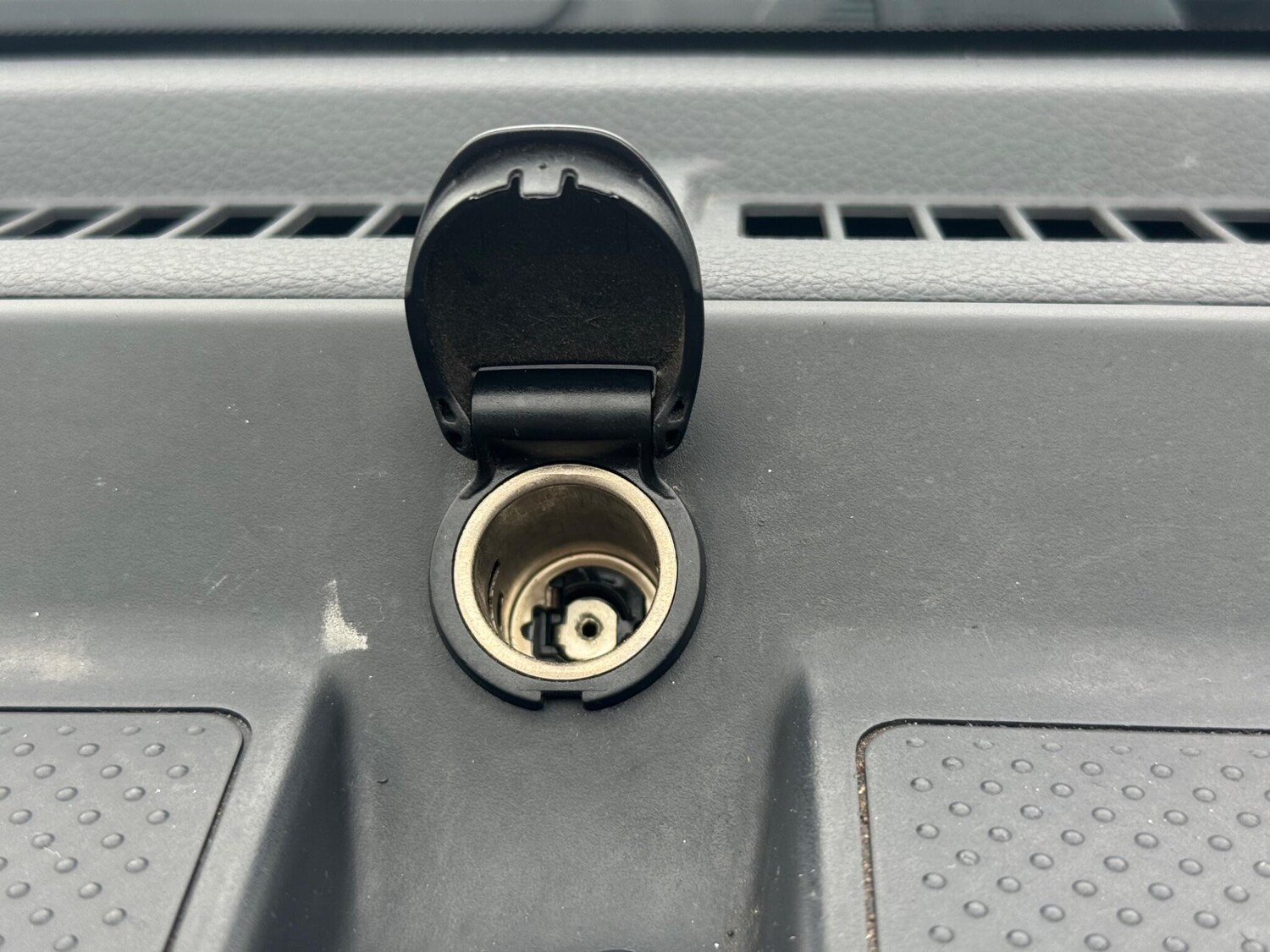 Used Nissan Navara 2018 for sale - 77238371: Photo 46