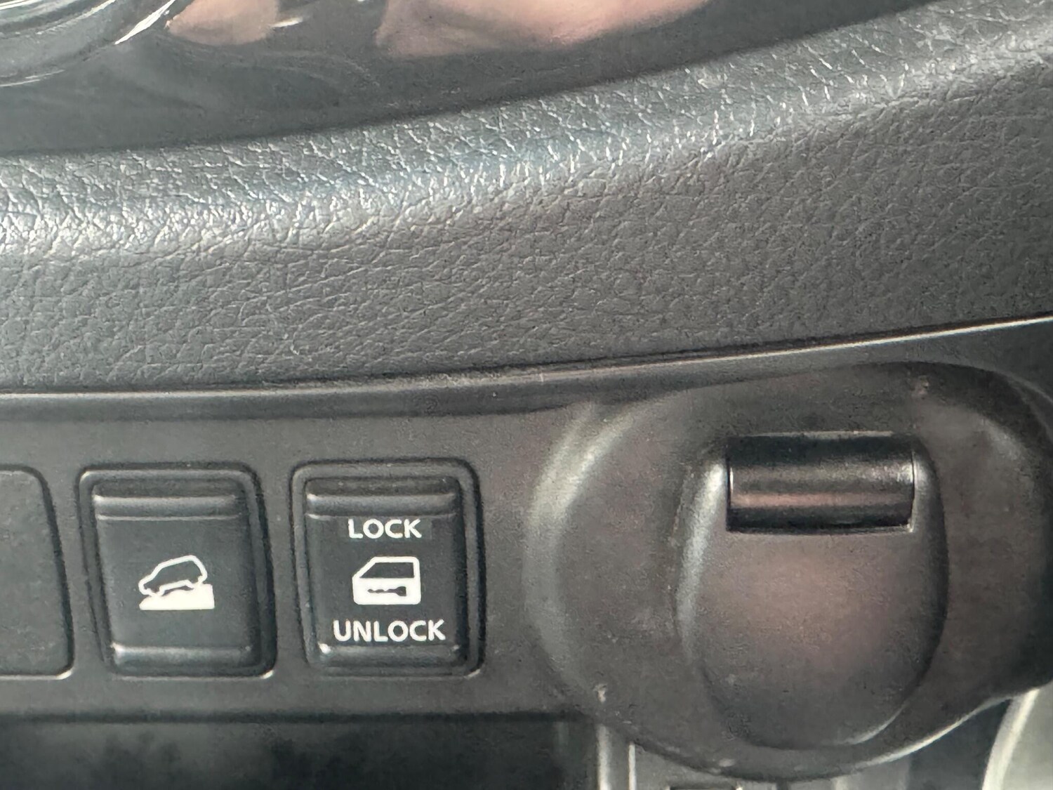 Used Nissan Navara 2018 for sale - 77238371: Photo 81