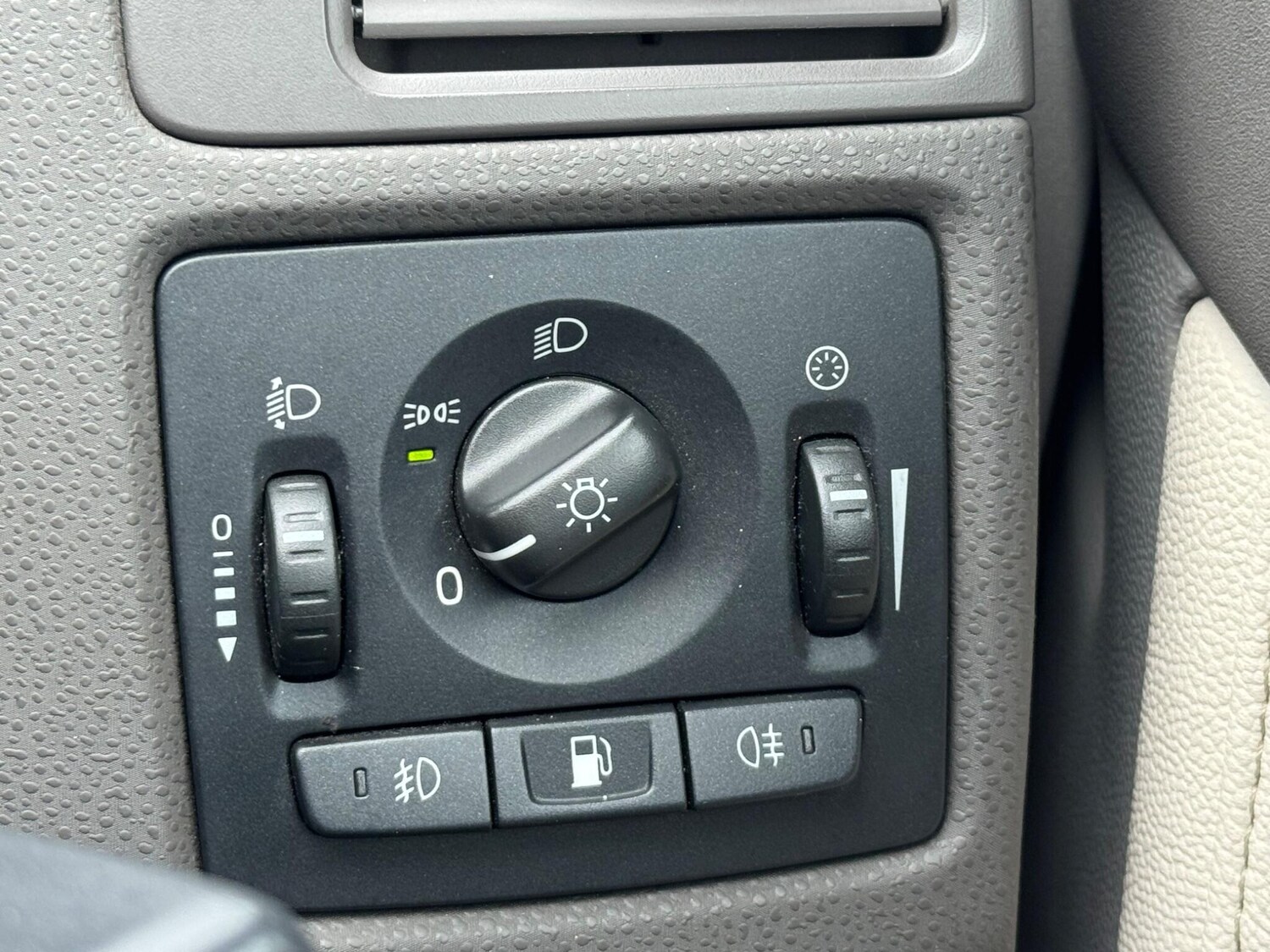 Used Volvo V50 2007 for sale - 76151134: Photo 55