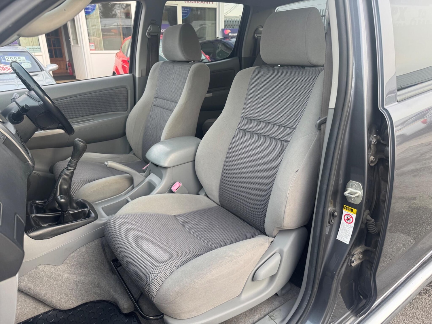 Used Toyota Hilux 2011 for sale - 77376731: Photo 24