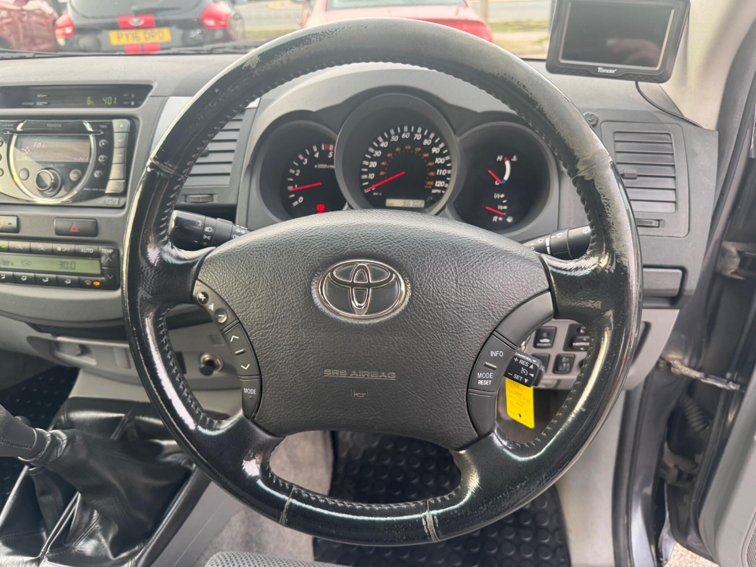 Used Toyota Hilux 2011 for sale - 77376731: Photo 32