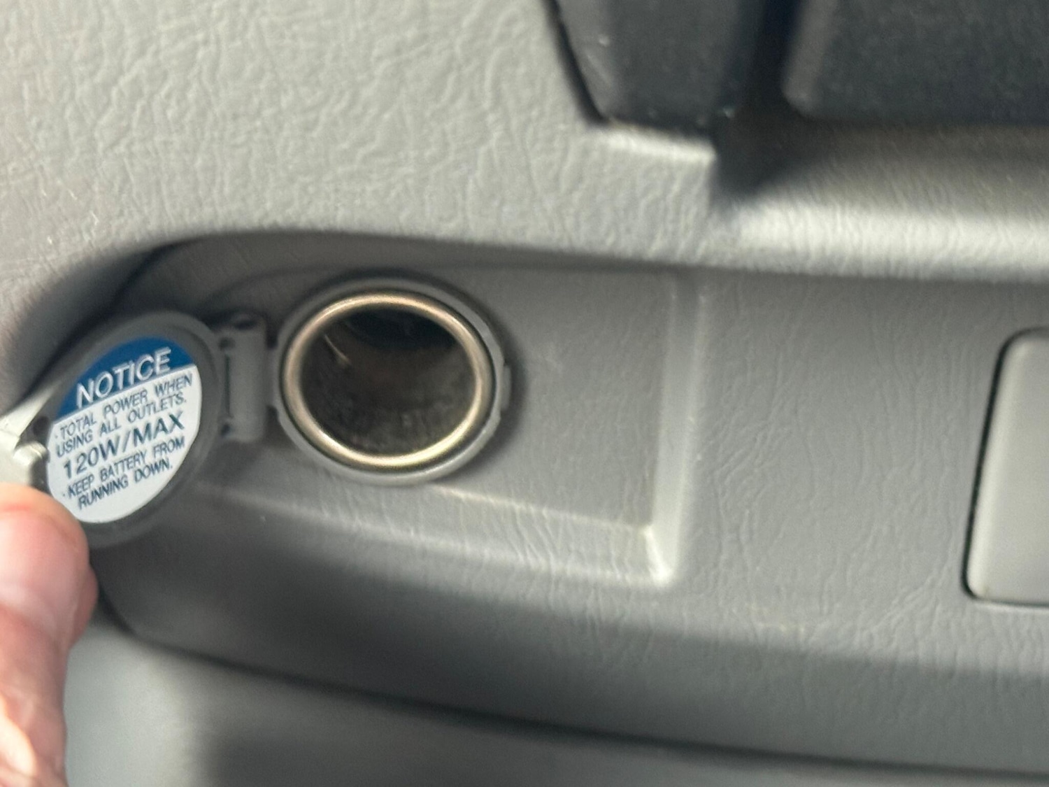 Used Toyota Hilux 2011 for sale - 77376731: Photo 53