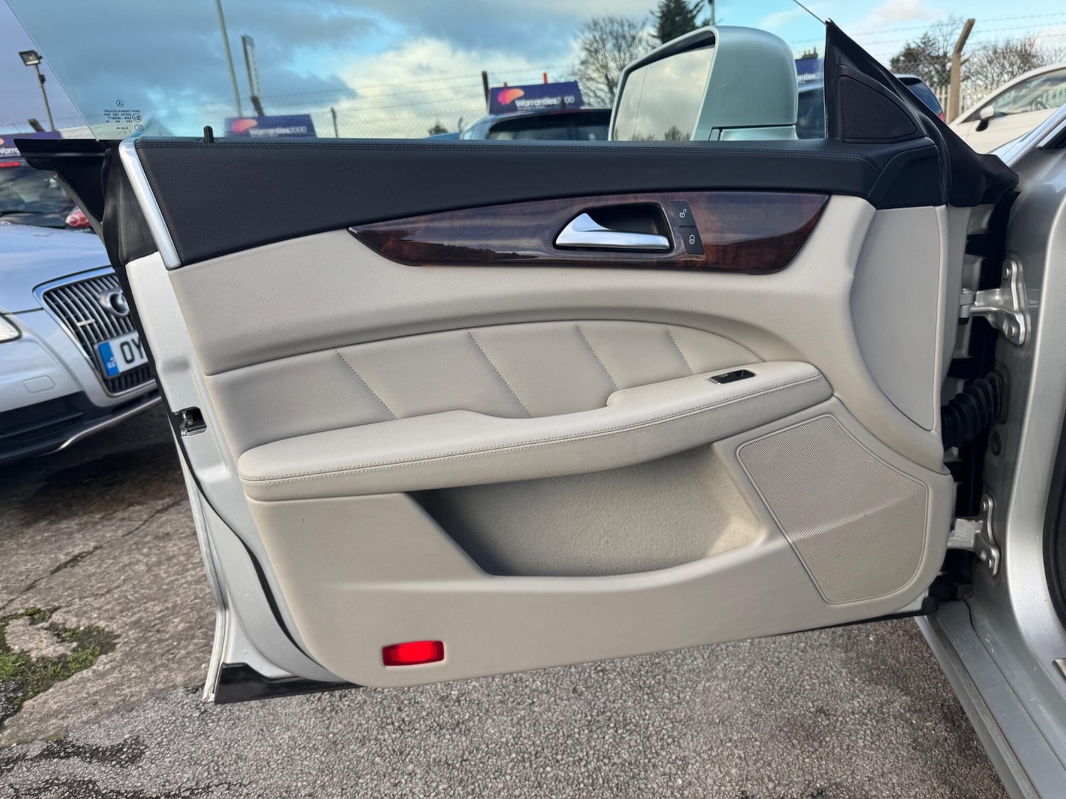 Used Mercedes-Benz CLS 2013 for sale - 76584984: Photo 30