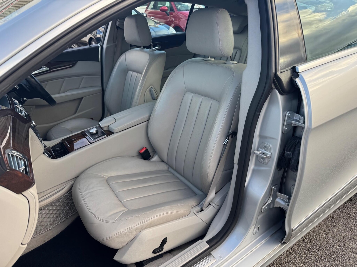 Used Mercedes-Benz CLS 2013 for sale - 76584984: Photo 31