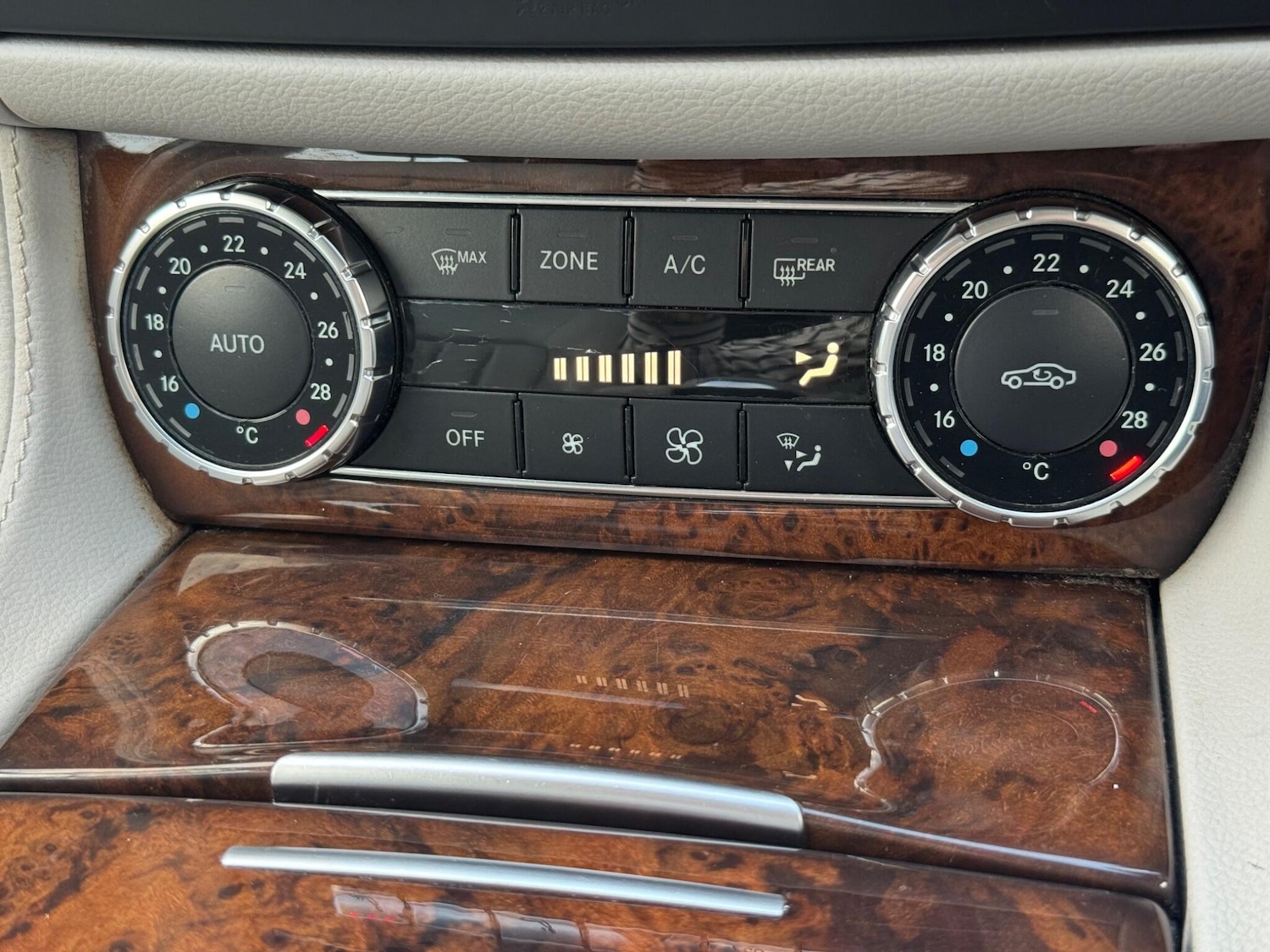 Used Mercedes-Benz CLS 2013 for sale - 76584984: Photo 68