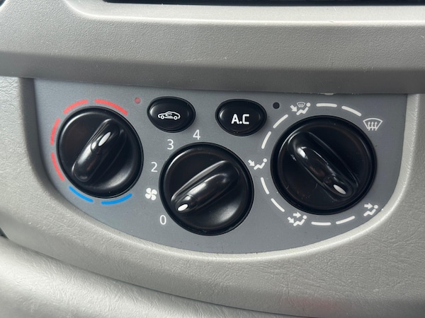 Used Vauxhall Vivaro 2008 for sale - 74408989: Photo 45