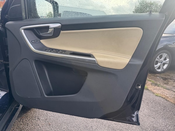 Used Volvo XC60 2017 for sale - 76158818: Photo 13