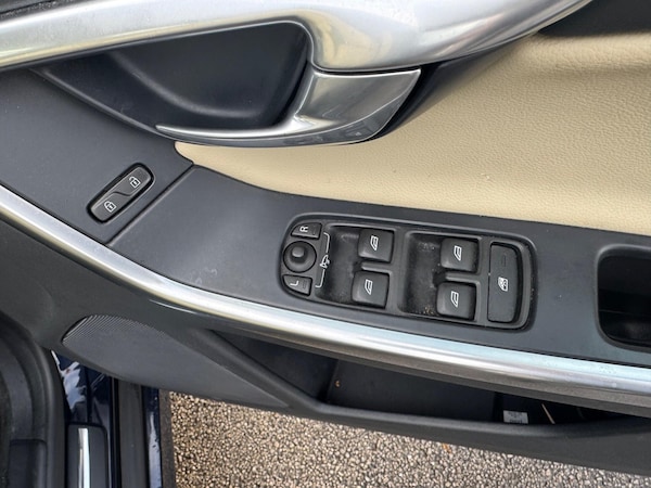 Used Volvo XC60 2017 for sale - 76158818: Photo 14