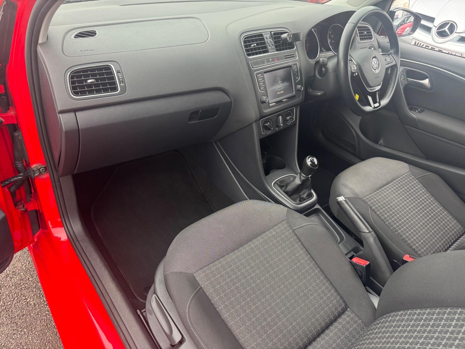 Used Volkswagen Polo 2016 for sale - 77155954: Photo 25