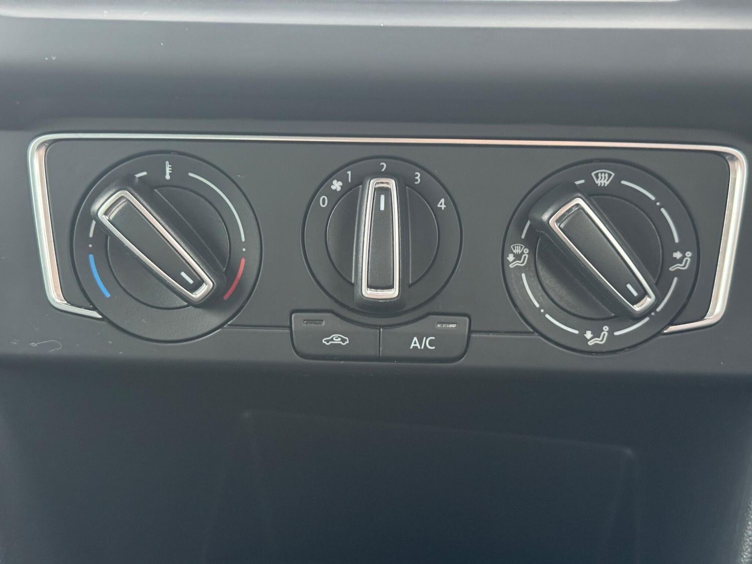 Used Volkswagen Polo 2016 for sale - 77155954: Photo 60