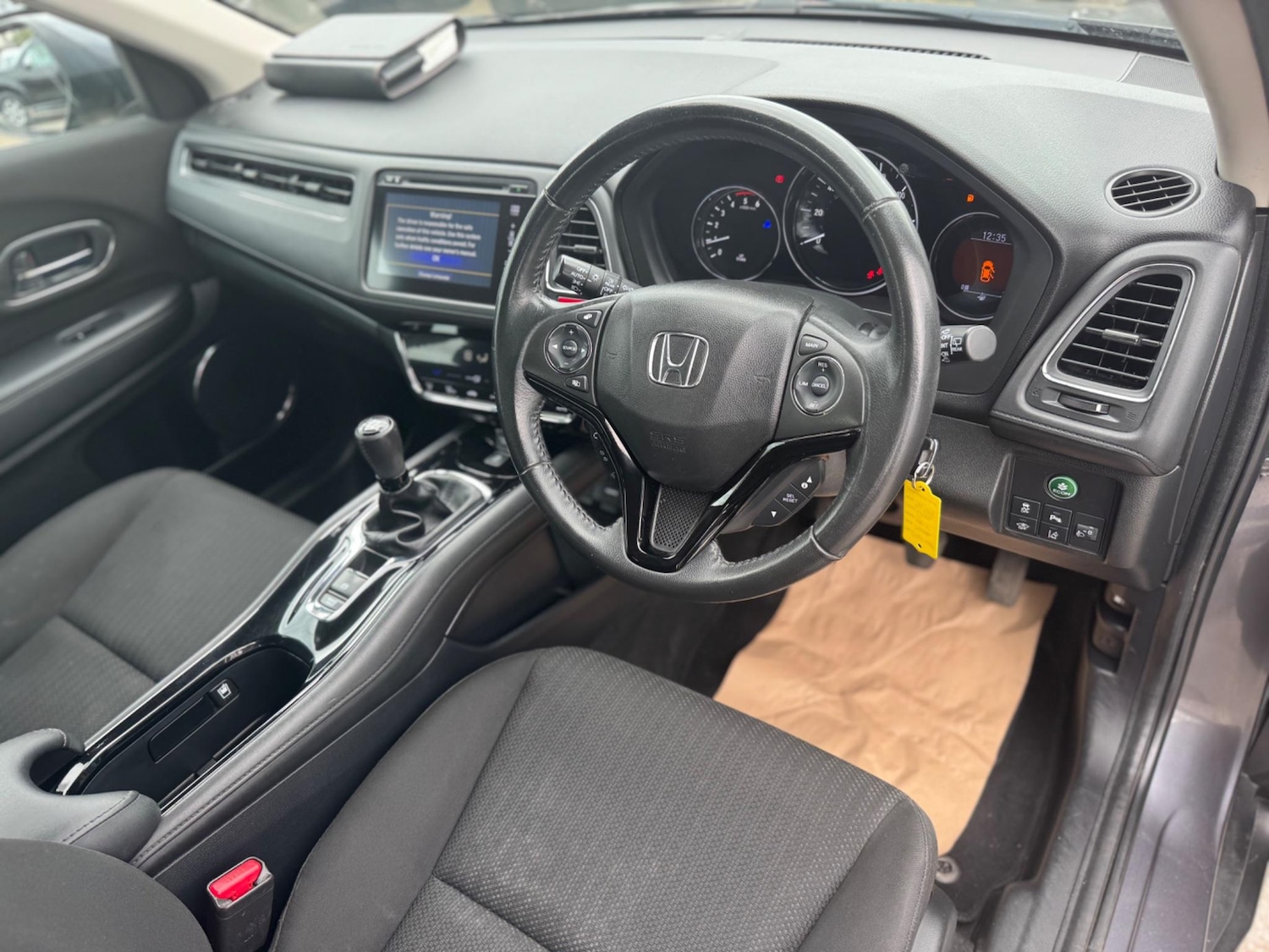 Used Honda HR-V 2015 for sale - 76993812: Photo 11