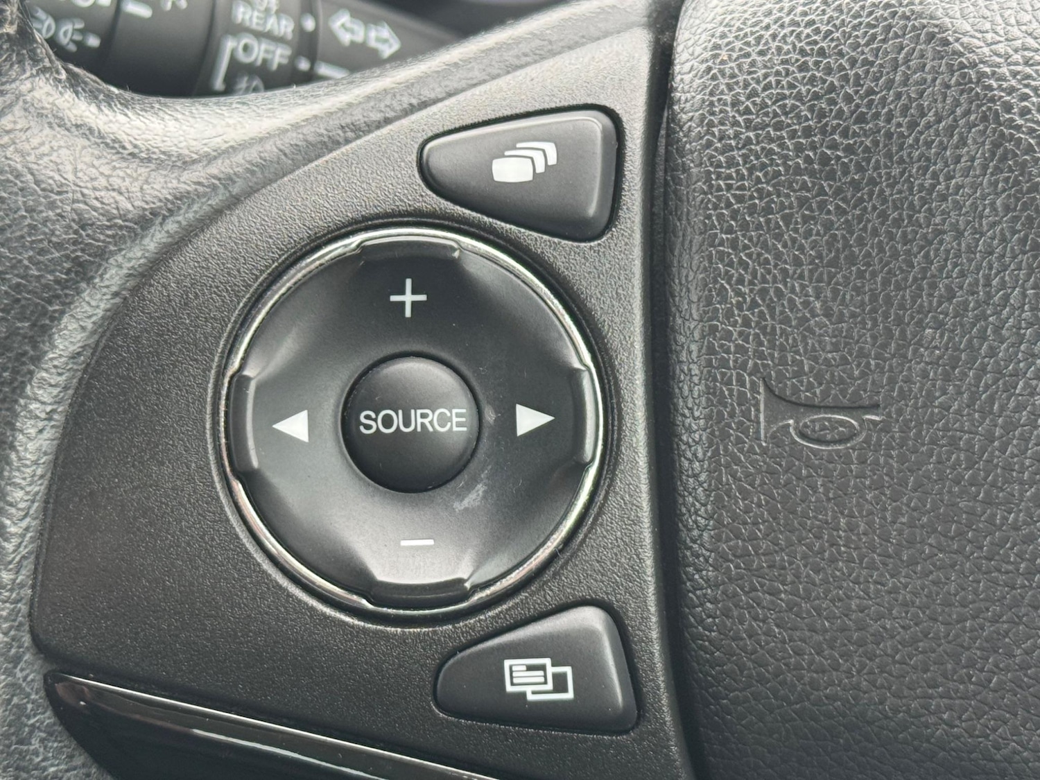 Used Honda HR-V 2015 for sale - 76993812: Photo 30