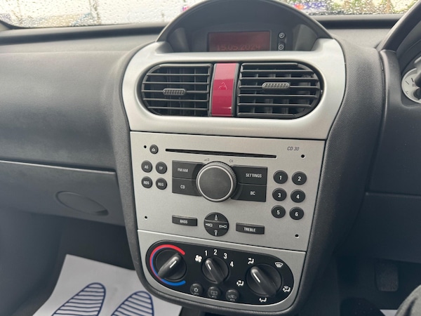 Used Vauxhall Corsa 2006 for sale - 74032635: Photo 31