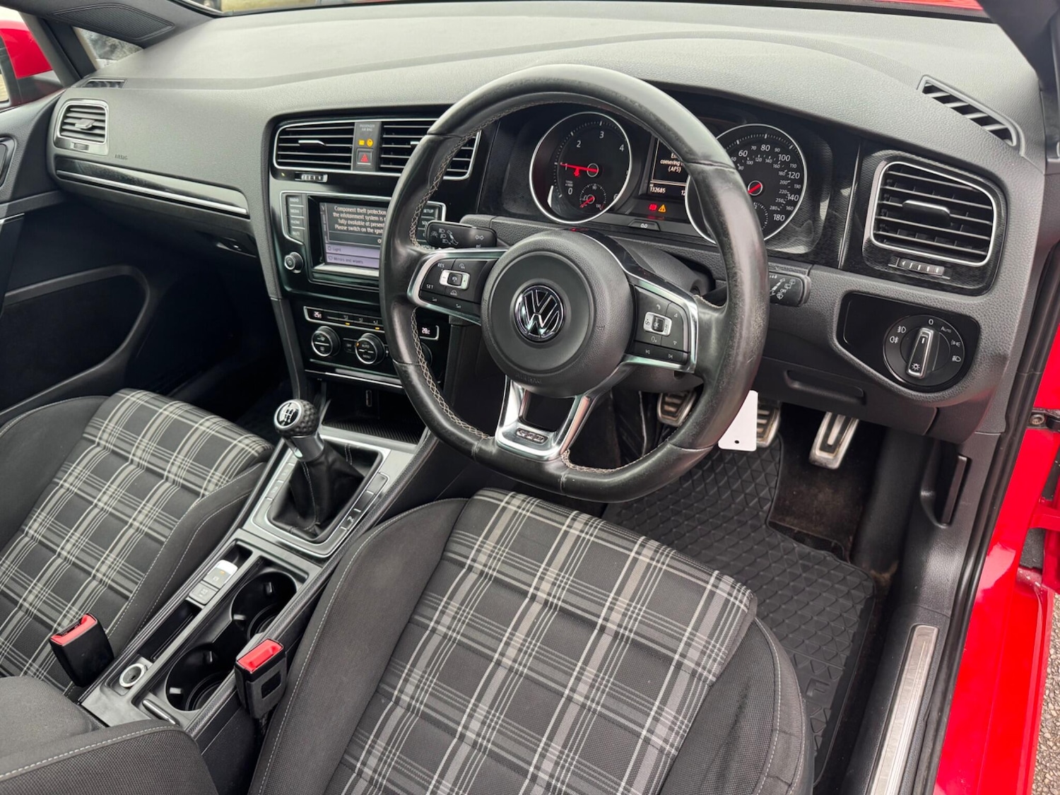 Used Volkswagen Golf 2015 for sale - 77144672: Photo 11
