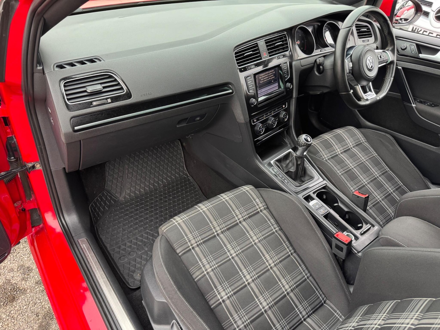 Used Volkswagen Golf 2015 for sale - 77144672: Photo 23