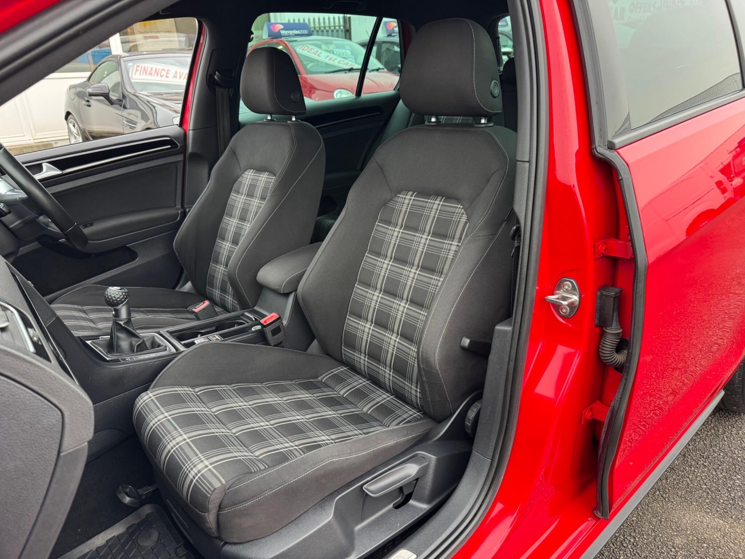 Used Volkswagen Golf 2015 for sale - 77144672: Photo 25