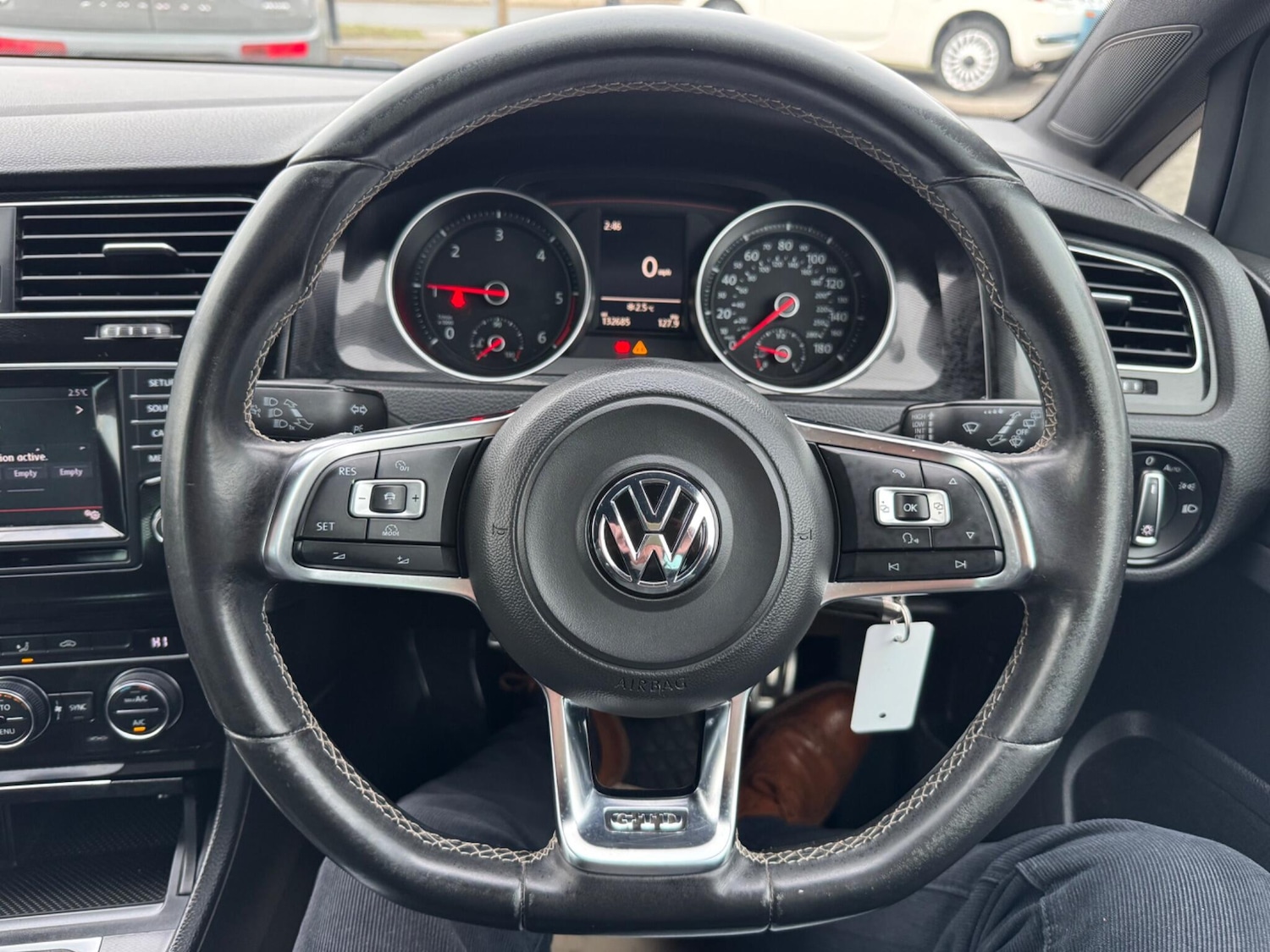 Used Volkswagen Golf 2015 for sale - 77144672: Photo 33