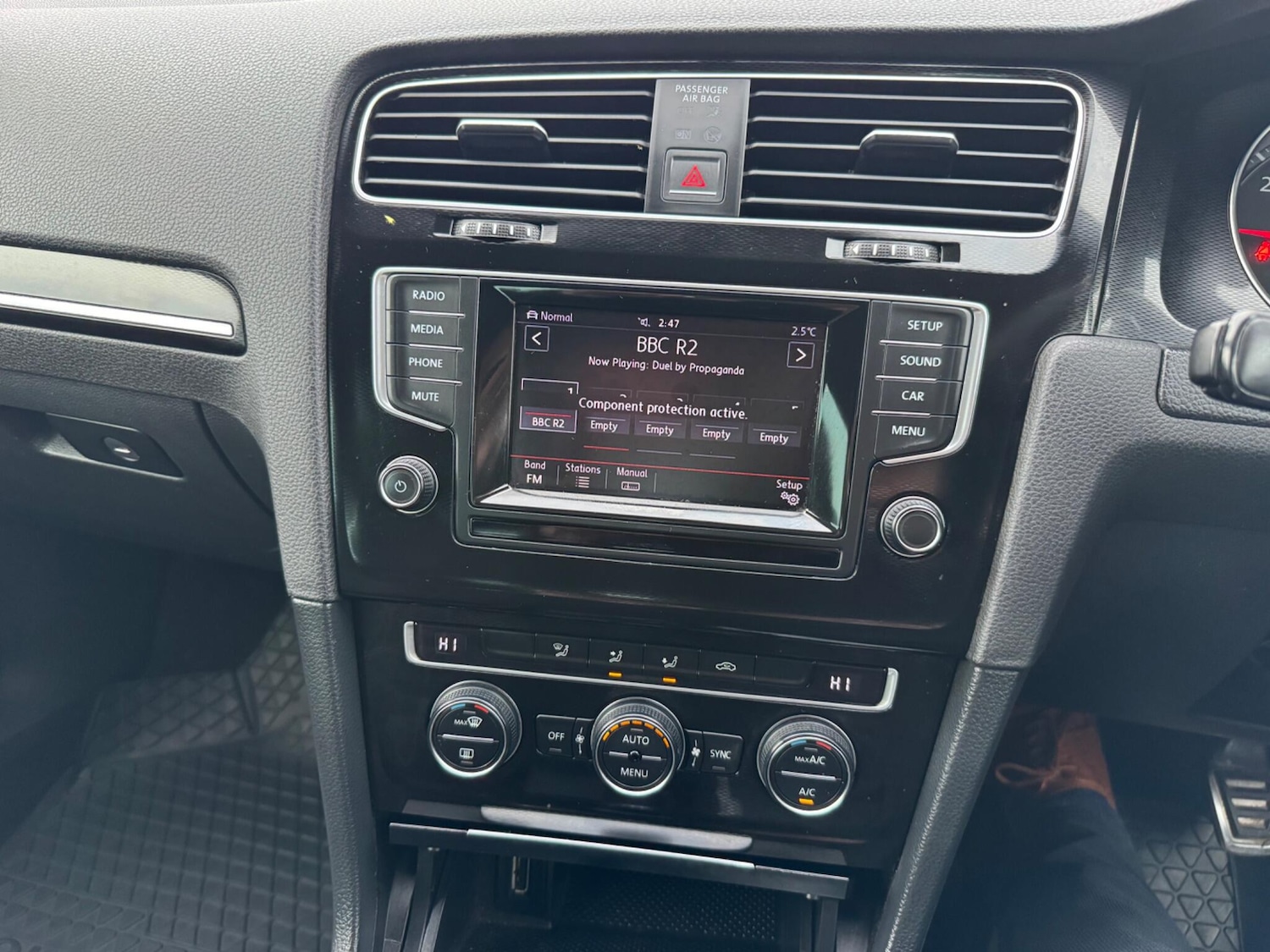 Used Volkswagen Golf 2015 for sale - 77144672: Photo 41