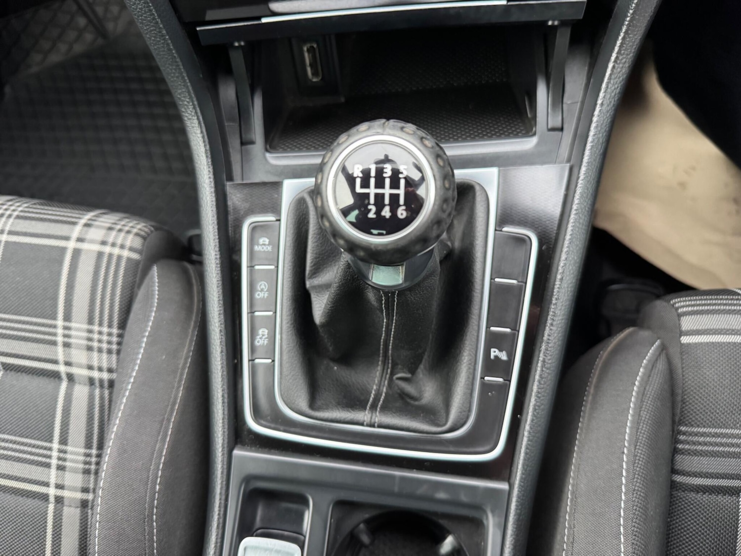 Used Volkswagen Golf 2015 for sale - 77144672: Photo 60