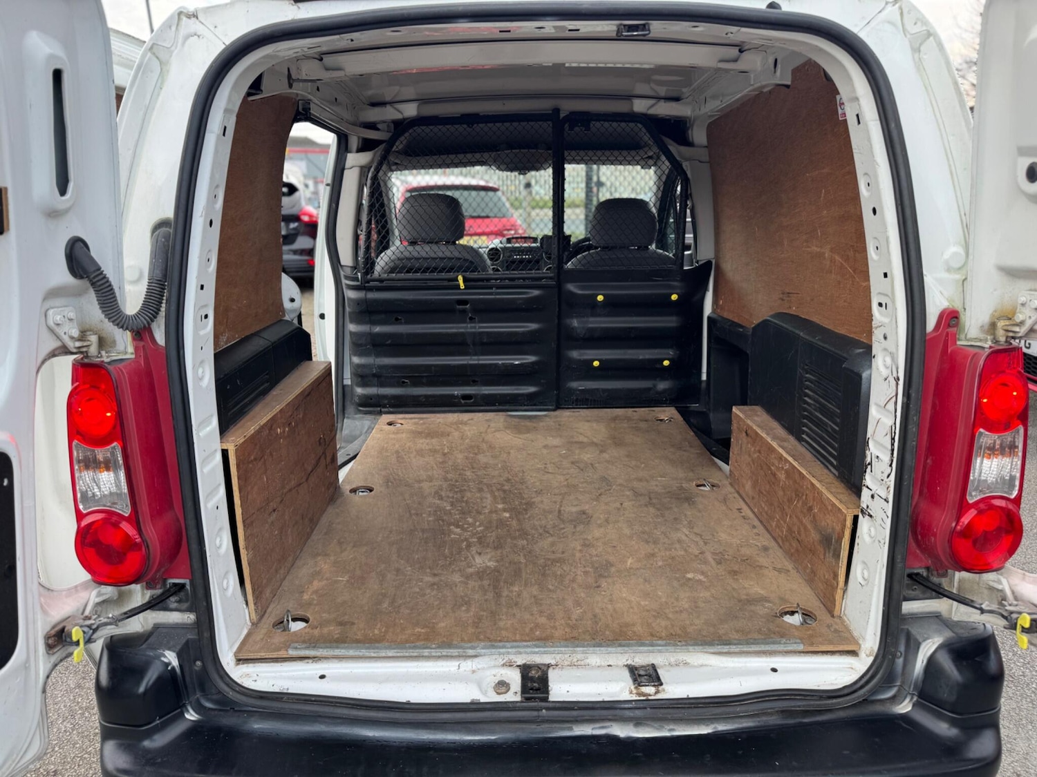 Used Peugeot Partner 2012 for sale - 76886499: Photo 35