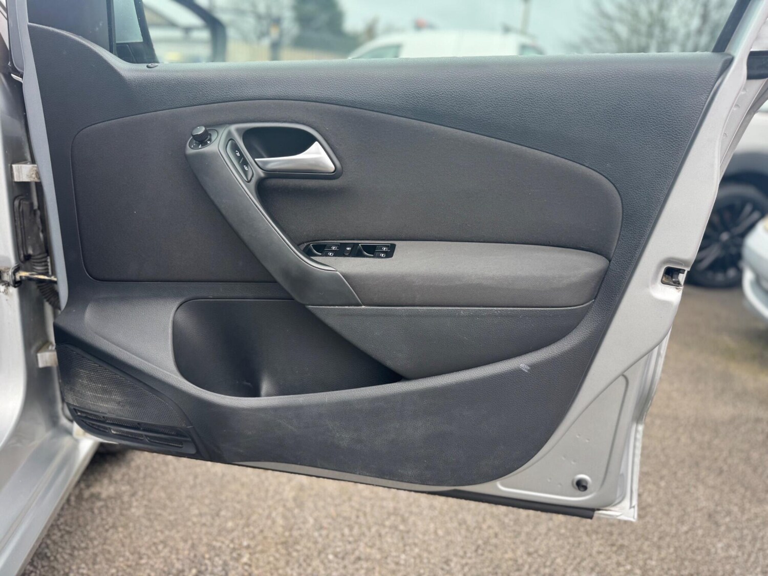 Used Volkswagen Polo 2012 for sale - 77396110: Photo 15