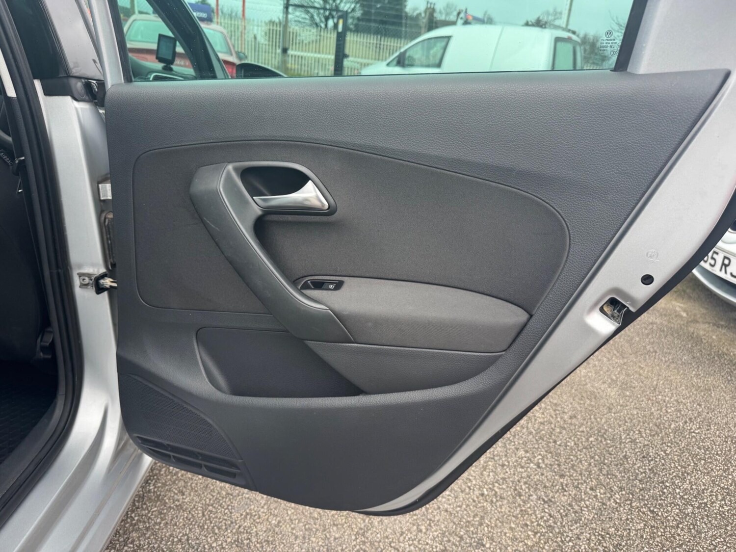 Used Volkswagen Polo 2012 for sale - 77396110: Photo 18