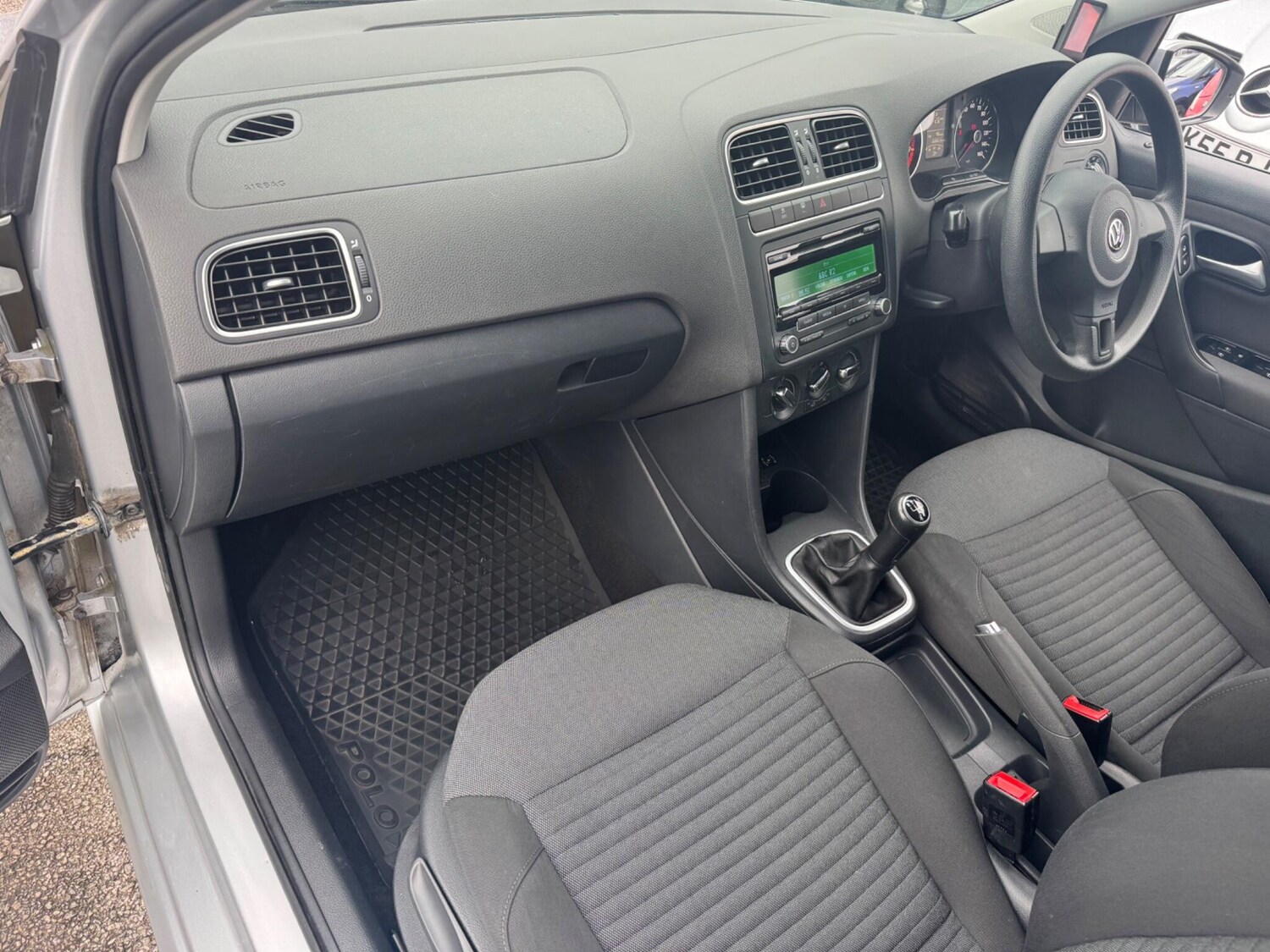 Used Volkswagen Polo 2012 for sale - 77396110: Photo 30