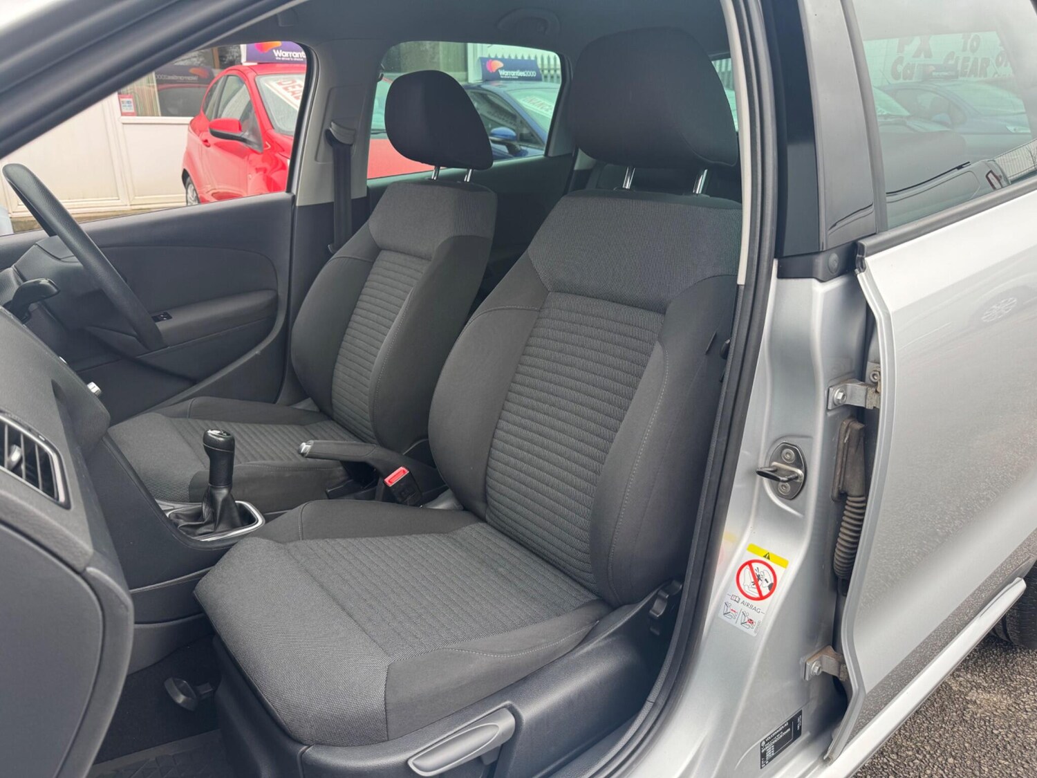 Used Volkswagen Polo 2012 for sale - 77396110: Photo 32