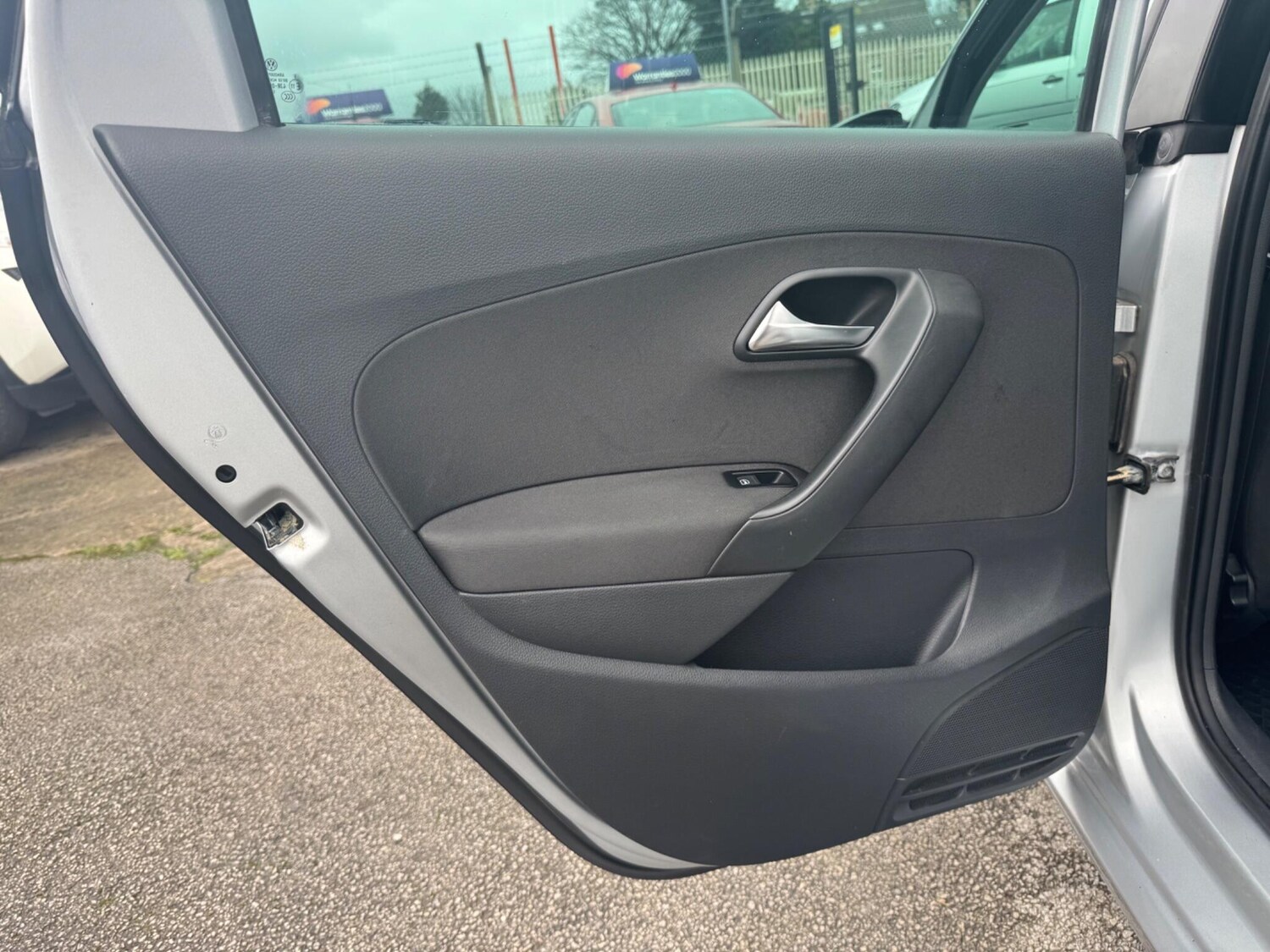 Used Volkswagen Polo 2012 for sale - 77396110: Photo 33