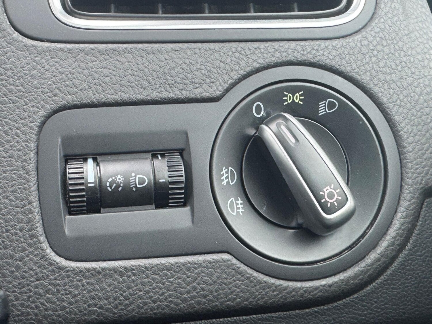 Used Volkswagen Polo 2012 for sale - 77396110: Photo 41