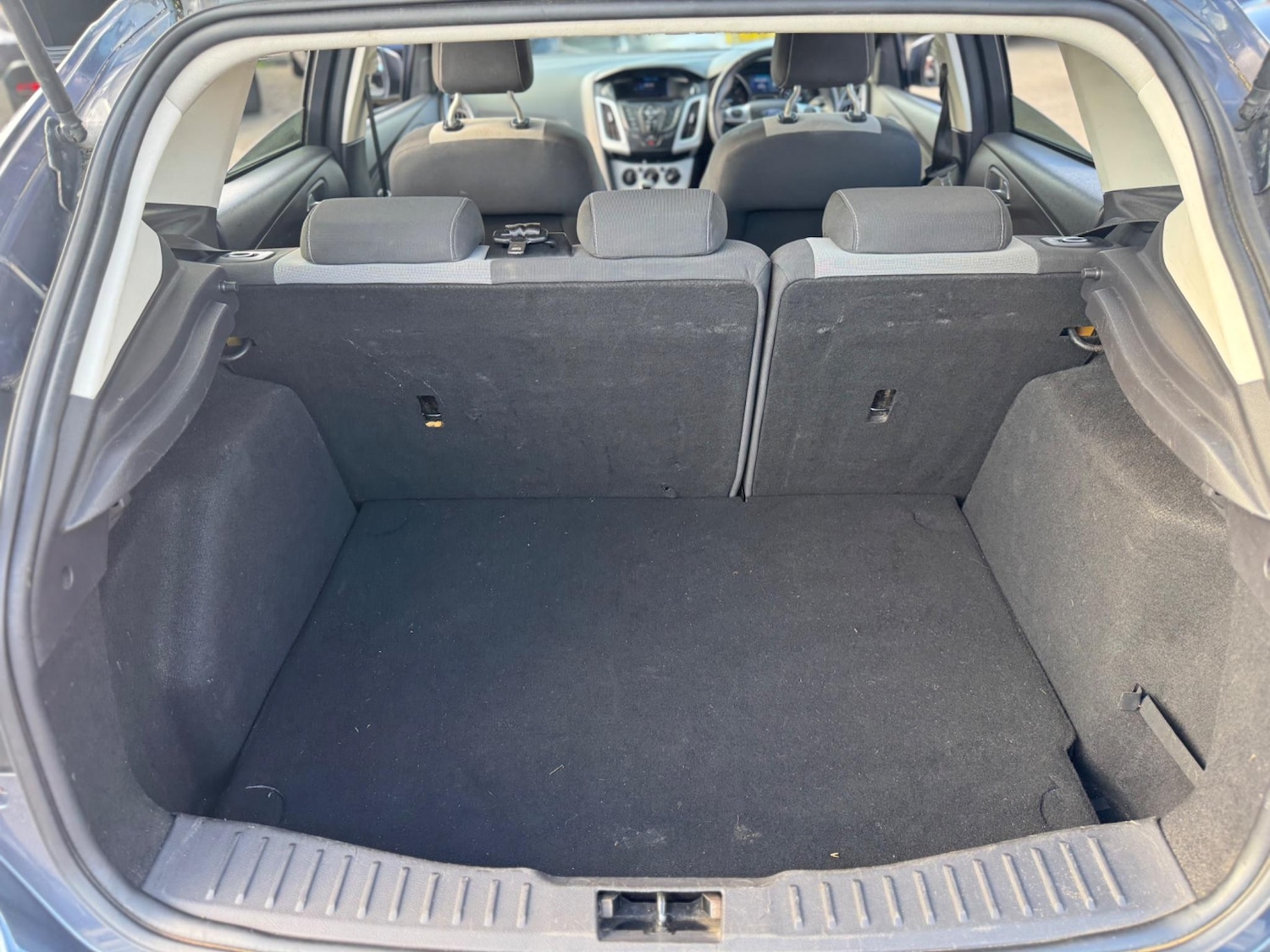 Used Ford Focus 2012 for sale - 76215359: Photo 16