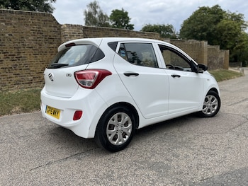 Used Hyundai i10 2015 for sale - 79307463: Photo
