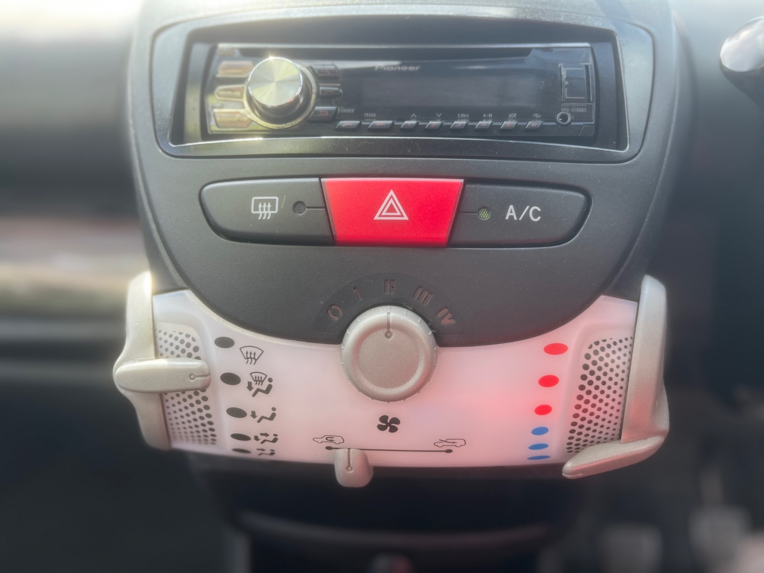 Used Toyota AYGO 2012 for sale - 76751941: Photo 14