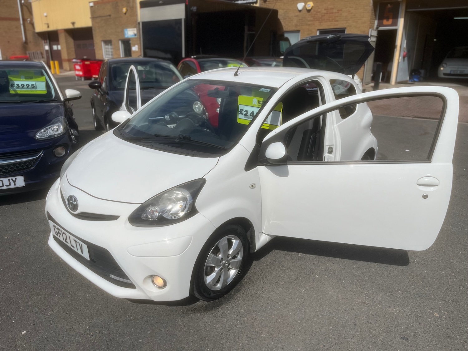 Used Toyota AYGO 2012 for sale - 76751941: Photo 20
