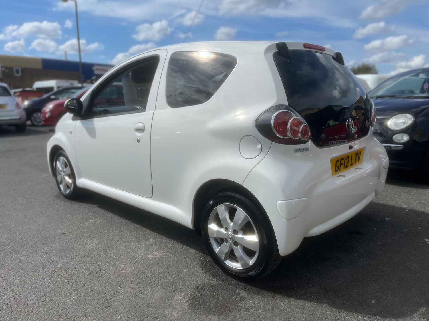 Used Toyota AYGO 2012 for sale - 76751941: Photo 3