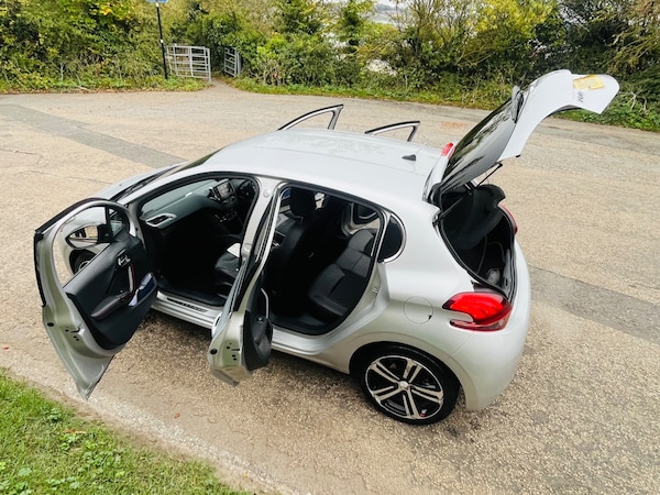 Used Peugeot 208 2016 for sale - 76254994: Photo 23