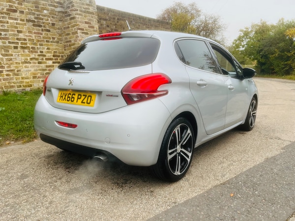 Used Peugeot 208 2016 for sale - 76254994: Photo 7