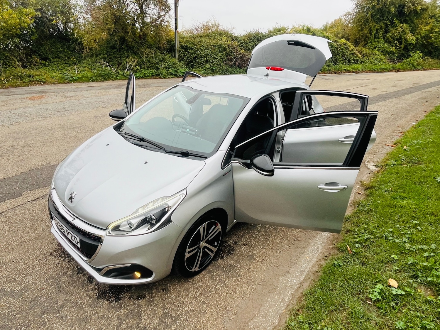 Used Peugeot 208 2016 for sale - 77140853: Photo 22