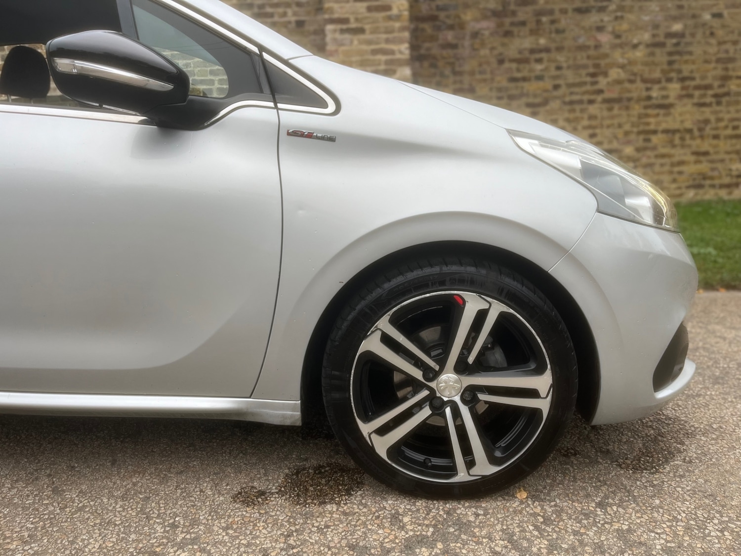 Used Peugeot 208 2016 for sale - 77140853: Photo 25