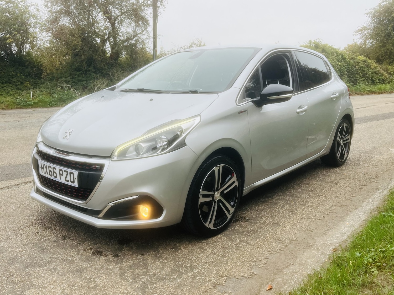 Used Peugeot 208 2016 for sale - 78077892: Photo 3