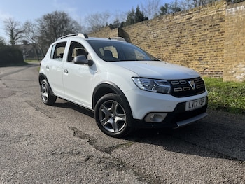 Used Dacia Sandero Stepway 2017 for sale - 77796906: Photo