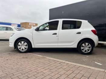 Used Dacia Sandero 2016 for sale - 74975073: Photo
