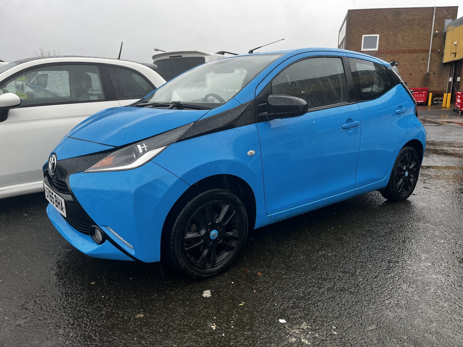 Used Toyota AYGO 2015 for sale - 77558506: Photo 2