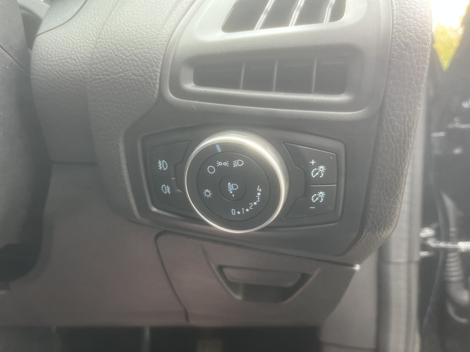 Used Ford Focus 2015 for sale - 77548365: Photo 16