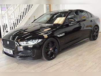Used Jaguar XE 2016 for sale - 79506511: Photo