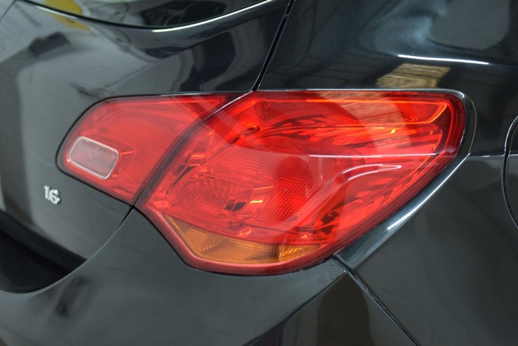 Used Vauxhall Astra 2015 for sale - 77355630: Photo 18