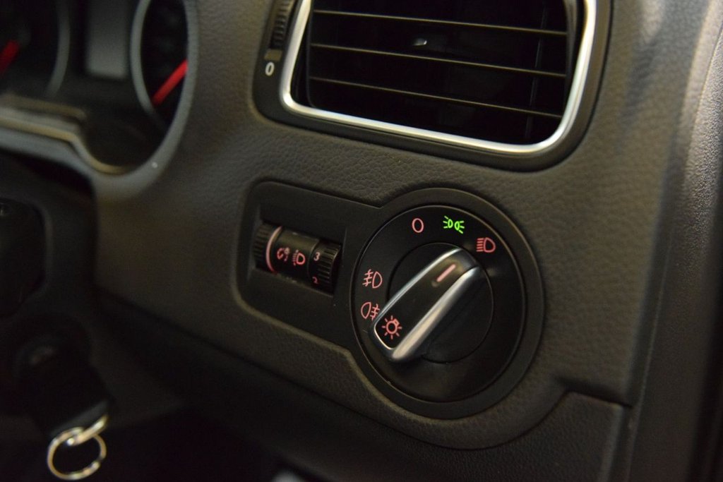 Used Volkswagen Polo 2010 for sale - 78172047: Photo 22